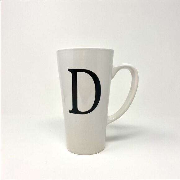 3/$15 Letter D Mug - Picture 1 of 5